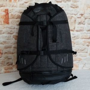 New Oakley Aero Pack Bag